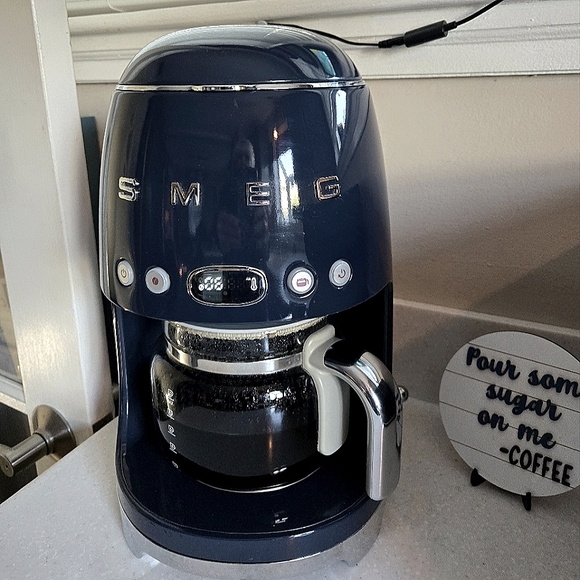 Smeg 10-Cup Drip Maker Navy Blue - Picture 1 of 7